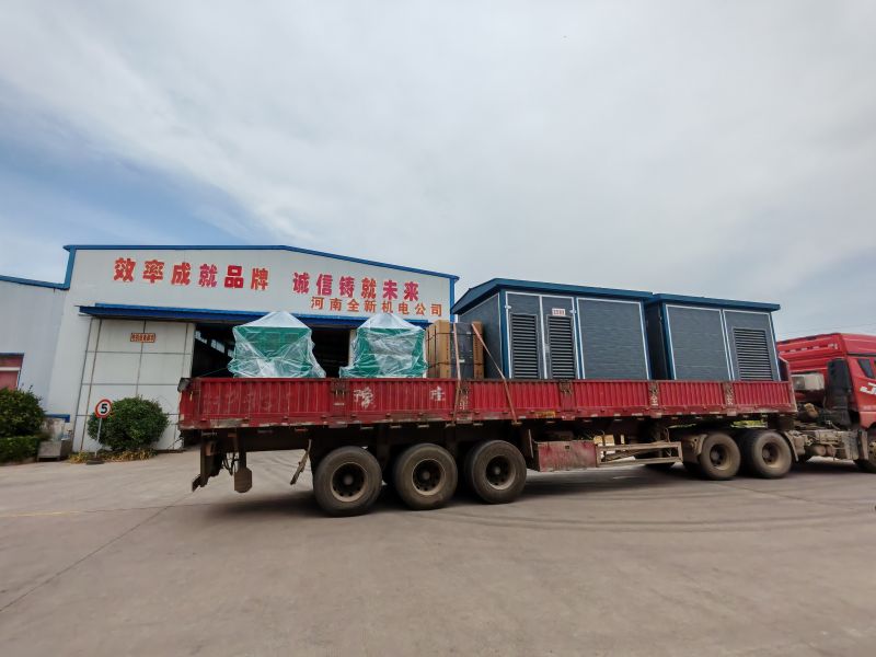 2套1250KVA箱（xiāng）變、630kw-6變頻電機和800kva變頻櫃（guì）裝車發貨汝陽鑽井隊