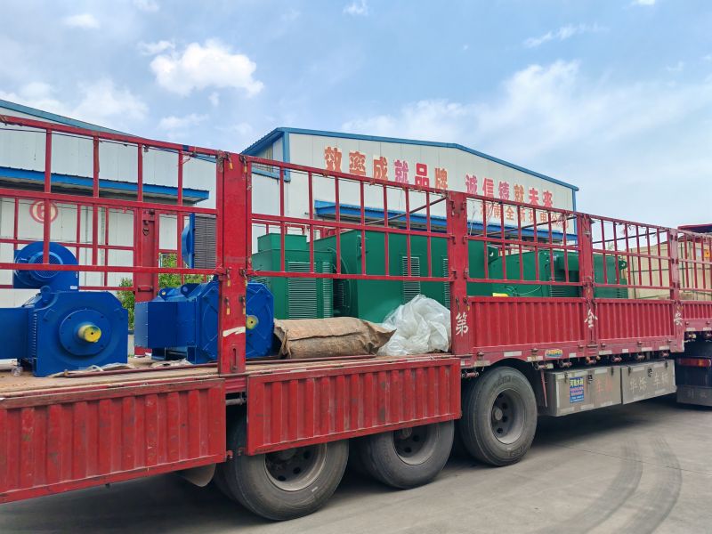 兩台直流電機和兩台交流電機正好一車貨（huò），出發